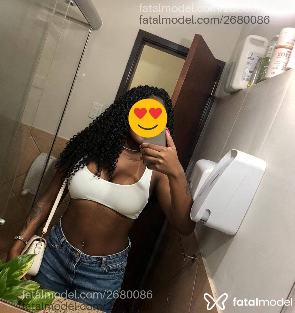 Acompanhante mulher morena (o) de olhos pretos - May Lima