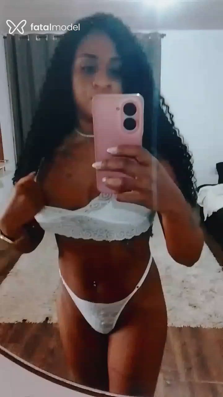 Acompanhante mulher morena (o) de olhos pretos - Maay Lima Acompanhante mulher morena (o) de olhos pretos - Maay Lima