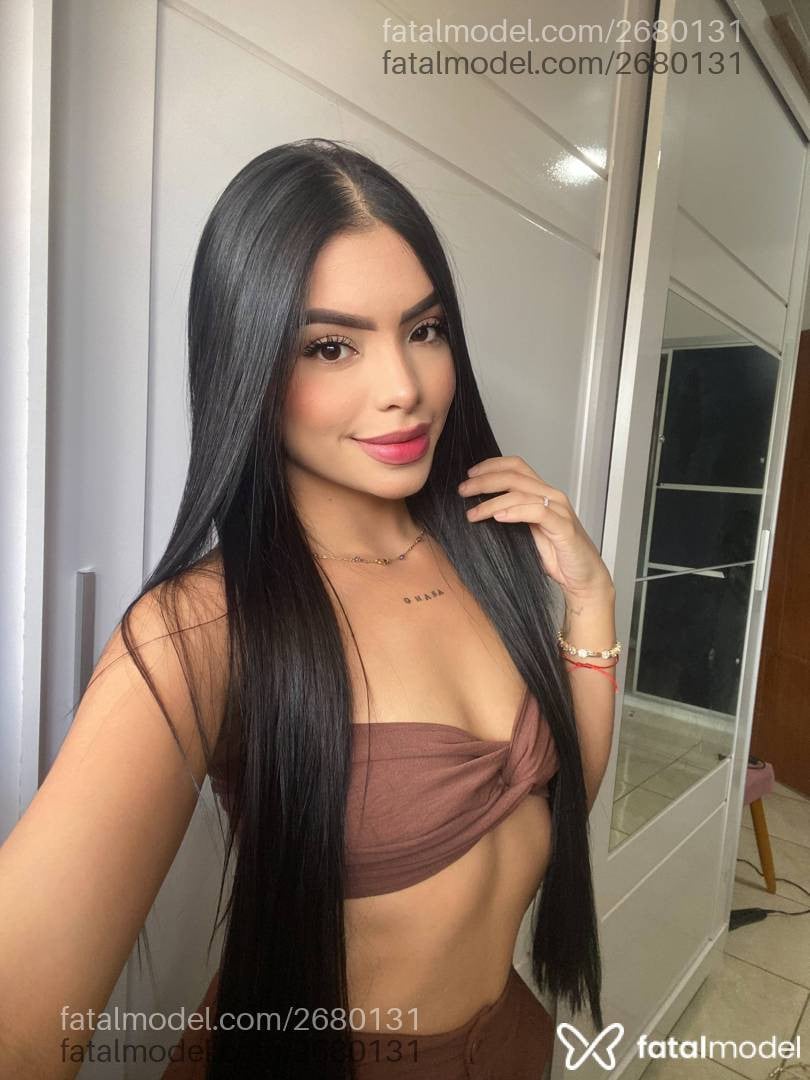 Acompanhante mulher morena (o) de olhos castanhos - Jade