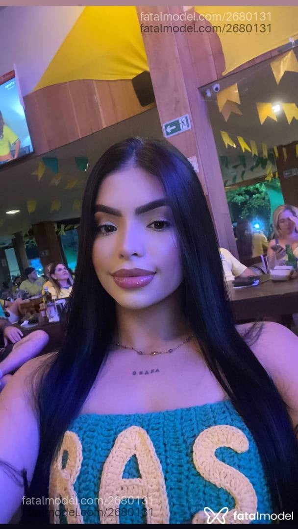 Acompanhante mulher morena (o) de olhos castanhos - Jade