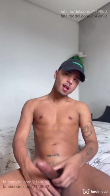 Acompanhante homem morena (o) de olhos castanhos - Kelvin