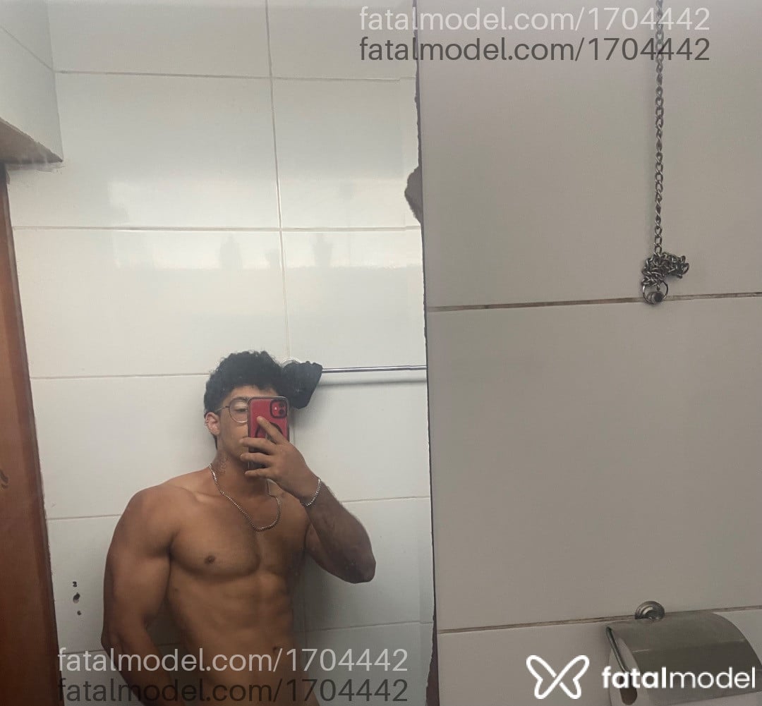 Acompanhante homem morena (o) de olhos pretos em Florianópolis - Walker