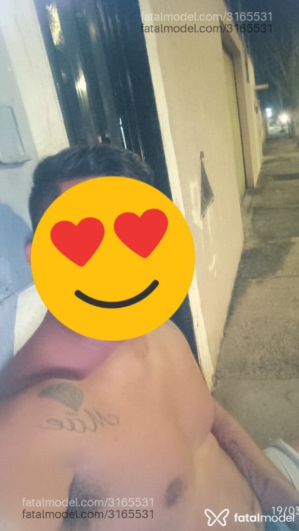 Acompanhante homem com cabelo grisalho de olhos castanhos em Uberlândia - Vansilva