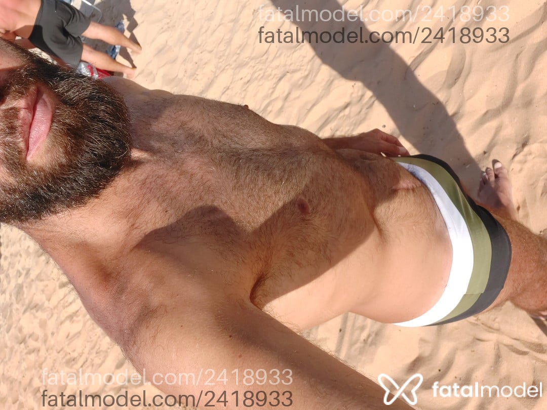 Acompanhante homem com cabelo castanho de olhos mel em João Pessoa - Costa