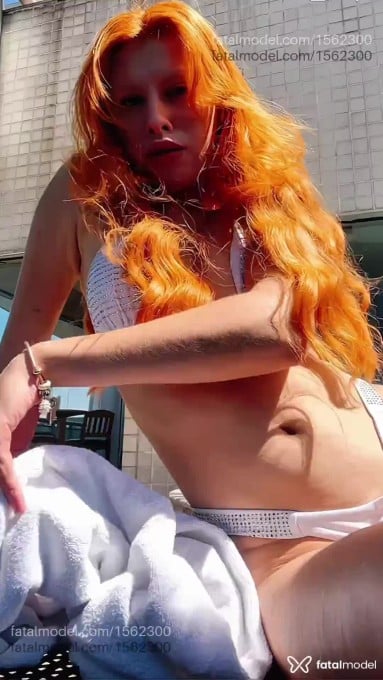 Acompanhante mulher ruiva (o) de olhos verdes em São Paulo - Dafne Spindula