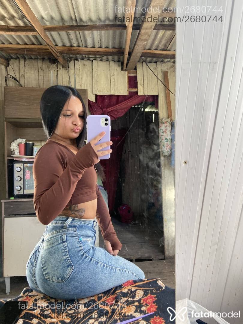 Acompanhante mulher morena (o) de olhos castanhos em Porto Alegre - Nathalia