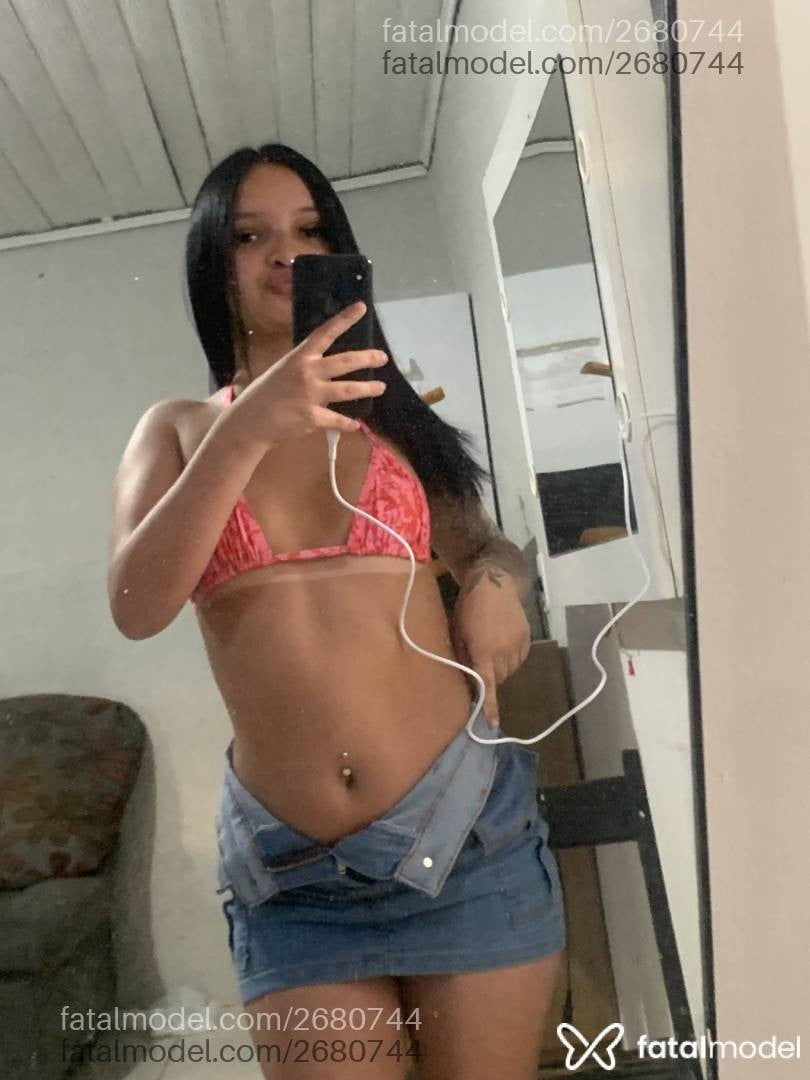 Acompanhante mulher morena (o) de olhos castanhos - Nathalia