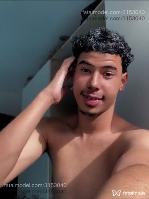 Acompanhante homem morena (o) de olhos castanhos em São Paulo - Lzinho