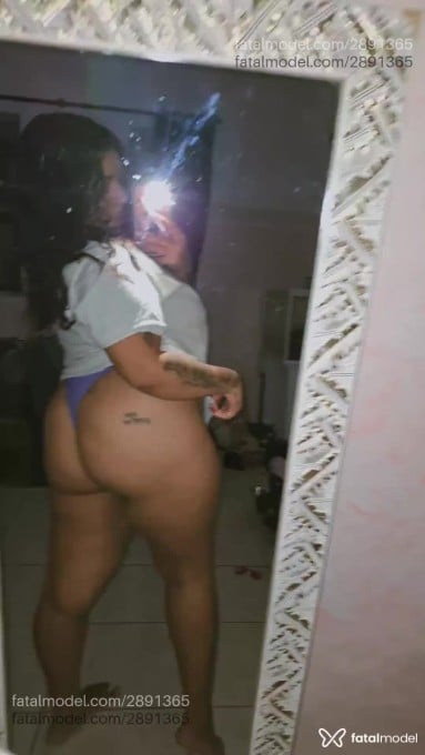 Acompanhante mulher morena (o) de olhos castanhos em Hortolândia Acompanhante mulher morena (o) de olhos castanhos em Hortolândia - Lua