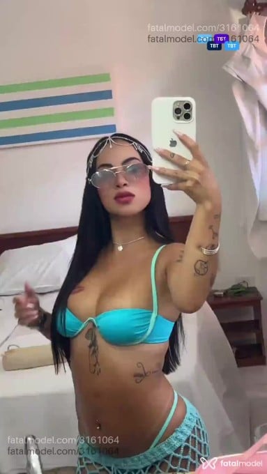 Acompanhante mulher com cabelo castanho de olhos pretos em Vila Velha - Bianca