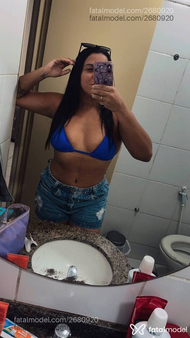 Acompanhante mulher com cabelo castanho de olhos castanhos - Kellynha
