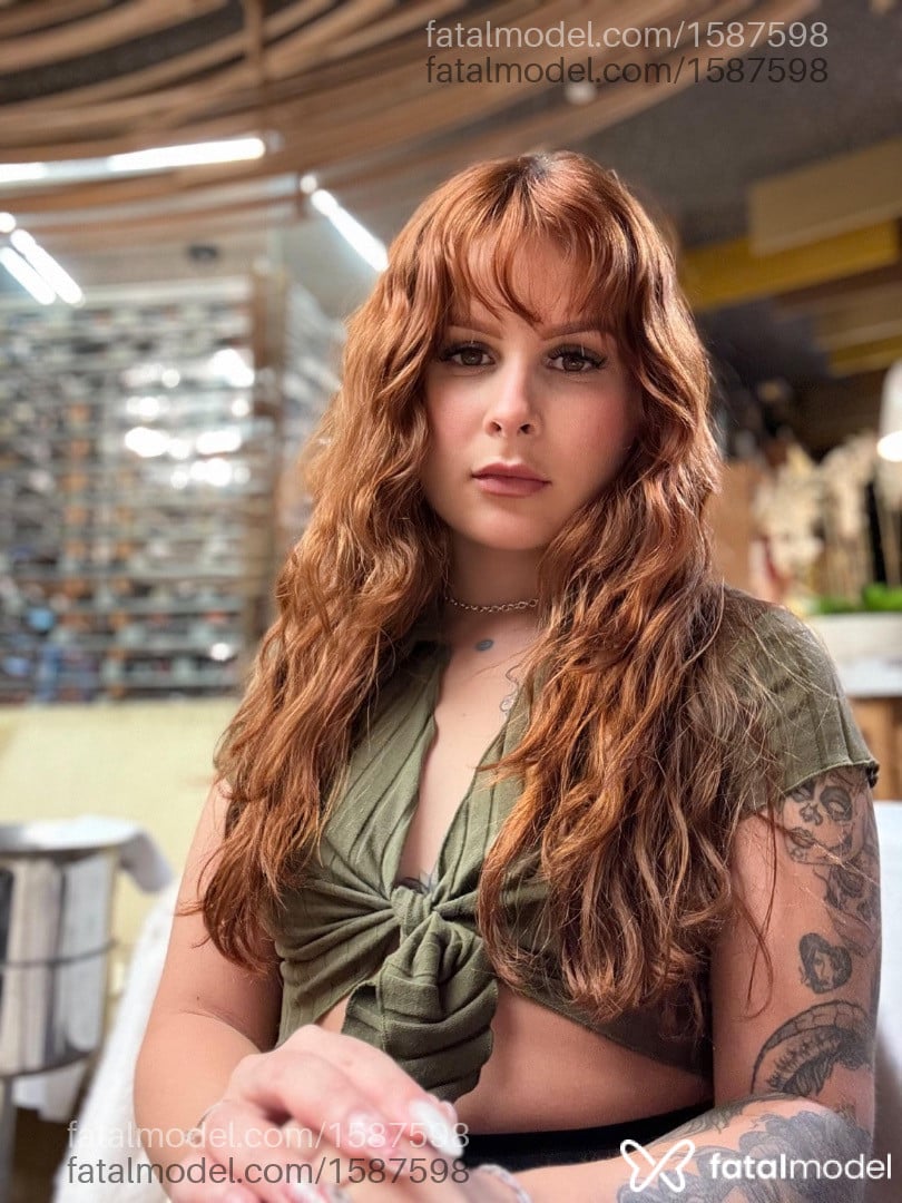 Acompanhante mulher ruiva (o) de olhos mel em Campinas Acompanhante mulher ruiva (o) de olhos mel em Campinas - Jade Miller