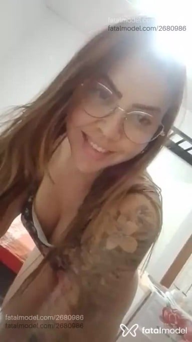 Acompanhante mulher loira (o) de olhos castanhos em Goianésia - Nikaela