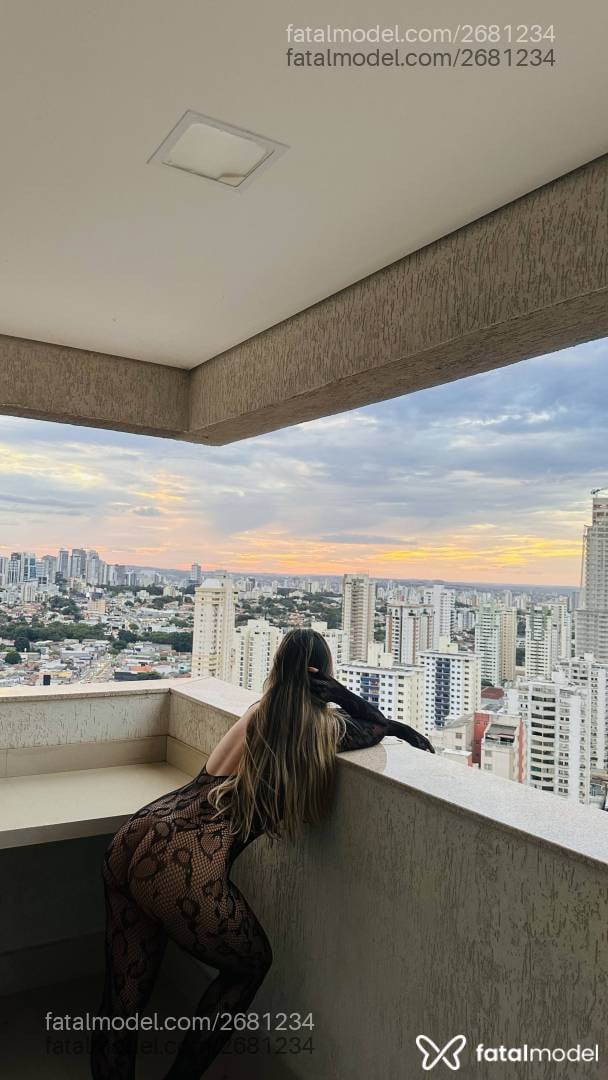 Acompanhante mulher loira (o) de olhos castanhos em Goiânia - Alice