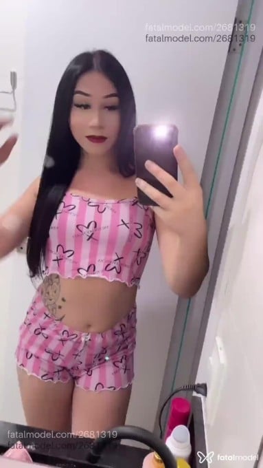 Acompanhante mulher trans morena (o) de olhos castanhos em Guaratuba - Julya Schmitt