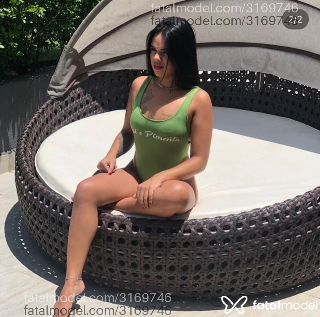 Acompanhante mulher morena (o) de olhos mel em Praia Grande - Livia