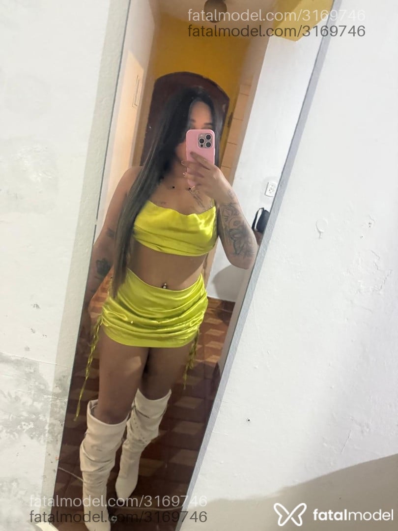 Acompanhante mulher morena (o) de olhos mel em Praia Grande - Livia