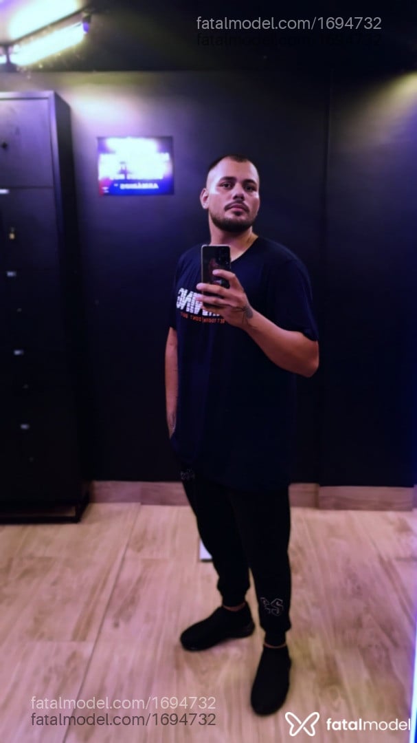Acompanhante homem com cabelo castanho de olhos castanhos em Paraíso do Tocantins Acompanhante homem com cabelo castanho de olhos castanhos em Paraíso do Tocantins - Erick