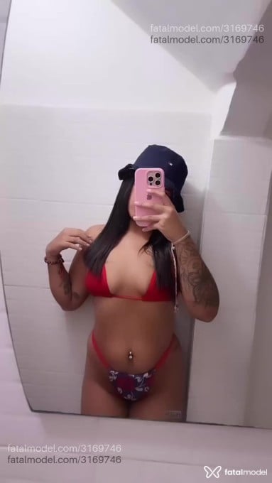 Acompanhante mulher morena (o) de olhos mel em Praia Grande - Livia