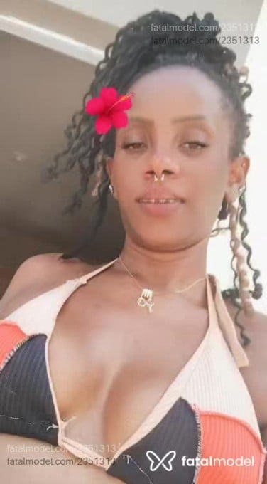 Acompanhante mulher com cabelo castanho de olhos castanhos em Ribeirão Preto Acompanhante mulher com cabelo castanho de olhos castanhos em Ribeirão Preto - Wemdell