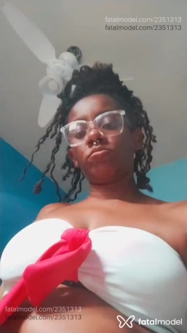 Acompanhante mulher com cabelo castanho de olhos castanhos em Ribeirão Preto Acompanhante mulher com cabelo castanho de olhos castanhos em Ribeirão Preto - Wemdell