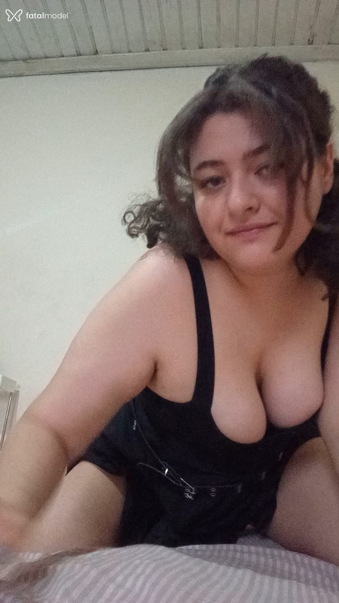 Acompanhante mulher com cabelo castanho de olhos verdes - Rafaela Lopez Acompanhante mulher com cabelo castanho de olhos verdes - Rafaela Lopez