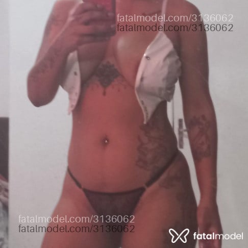 Acompanhante mulher ruiva (o) de olhos castanhos em Balneário Camboriú - Jully