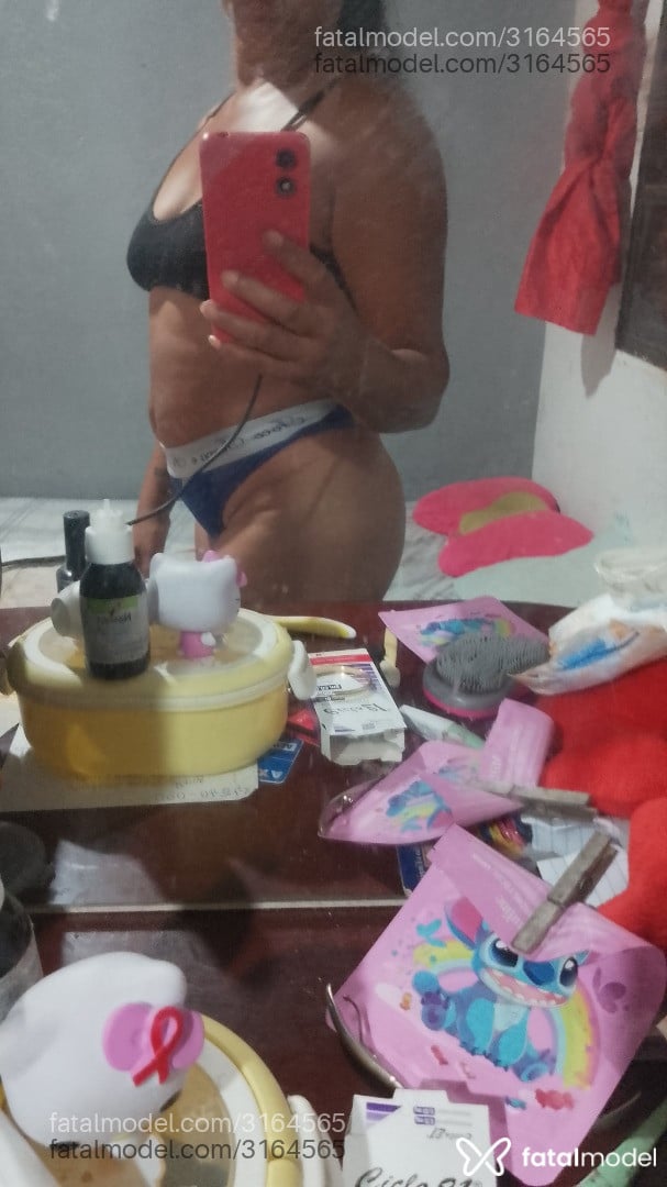 Acompanhante mulher morena (o) de olhos pretos em Varginha Acompanhante mulher morena (o) de olhos pretos em Varginha - Alerguina