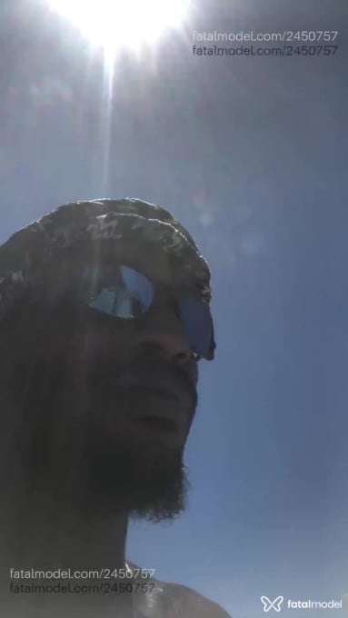 Acompanhante homem morena (o) de olhos castanhos em Macaé - Coffee Black