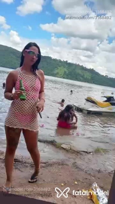 Acompanhante mulher morena (o) de olhos castanhos - Tina Martins