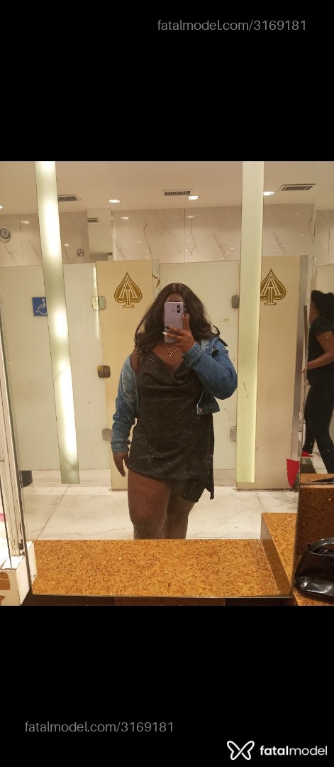 Acompanhante mulher com cabelo castanho de olhos pretos em Rio de Janeiro Acompanhante mulher com cabelo castanho de olhos pretos em Rio de Janeiro - Joyce