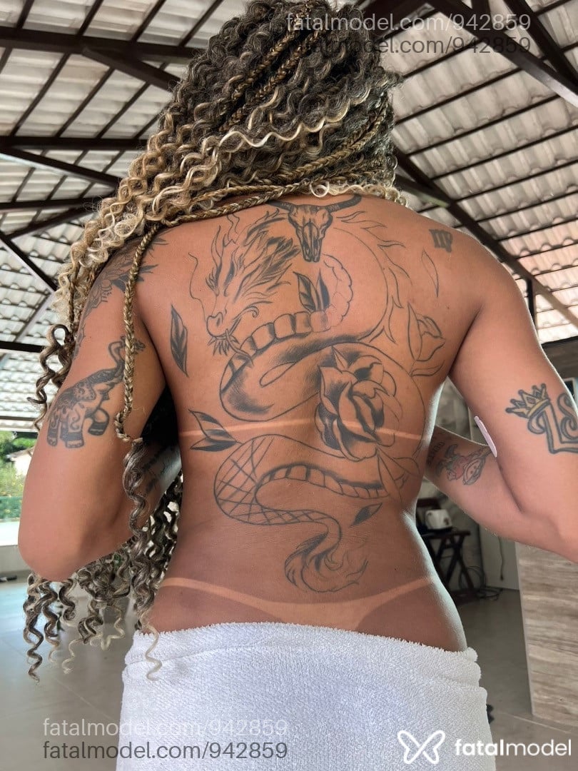 Acompanhante travesti morena (o) de olhos castanhos em Belo Horizonte Acompanhante travesti morena (o) de olhos castanhos em Belo Horizonte - Menina Sapek