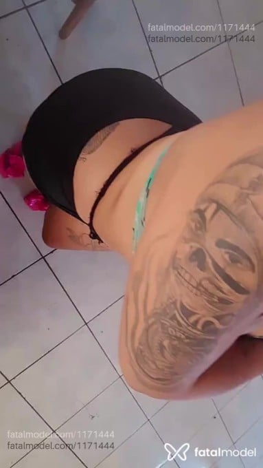 Acompanhante mulher morena (o) de olhos castanhos em Cascavel Acompanhante mulher morena (o) de olhos castanhos em Cascavel - Jasmin