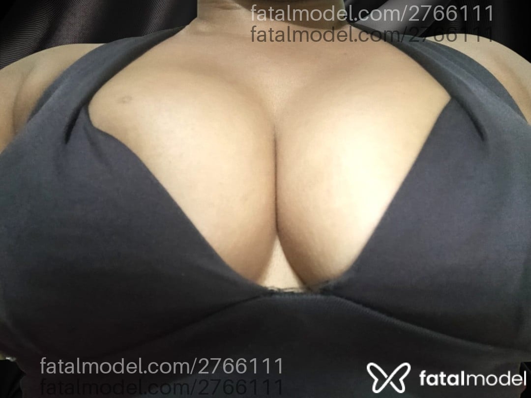 Acompanhante mulher com cabelo castanho de olhos castanhos - Mari Acompanhante mulher com cabelo castanho de olhos castanhos - Mari