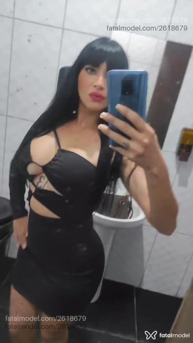 Acompanhante mulher morena (o) de olhos verdes em Imbituba Acompanhante mulher morena (o) de olhos verdes em Imbituba - Camila fontine