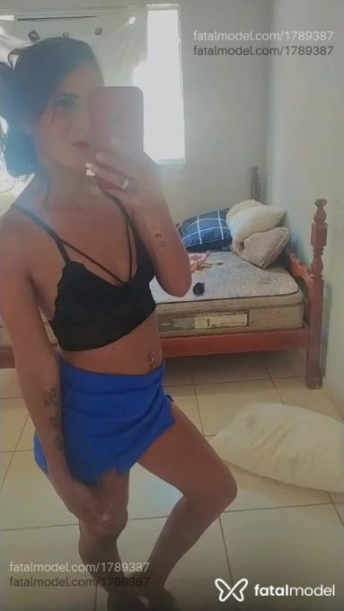Acompanhante mulher morena (o) de olhos pretos - Fernanda Acompanhante mulher morena (o) de olhos pretos - Fernanda