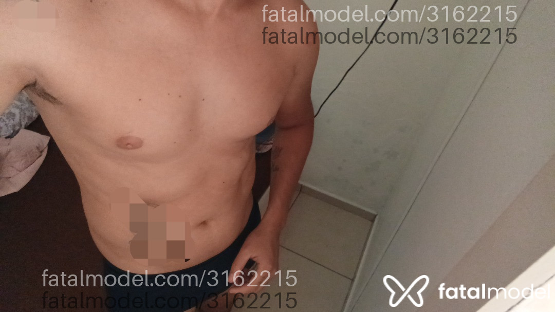 Acompanhante homem com cabelo castanho de olhos castanhos em Passo Fundo - Souza