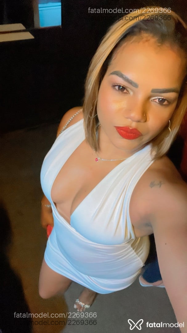 Acompanhante mulher loira (o) de olhos castanhos em Goiânia - Brunninha