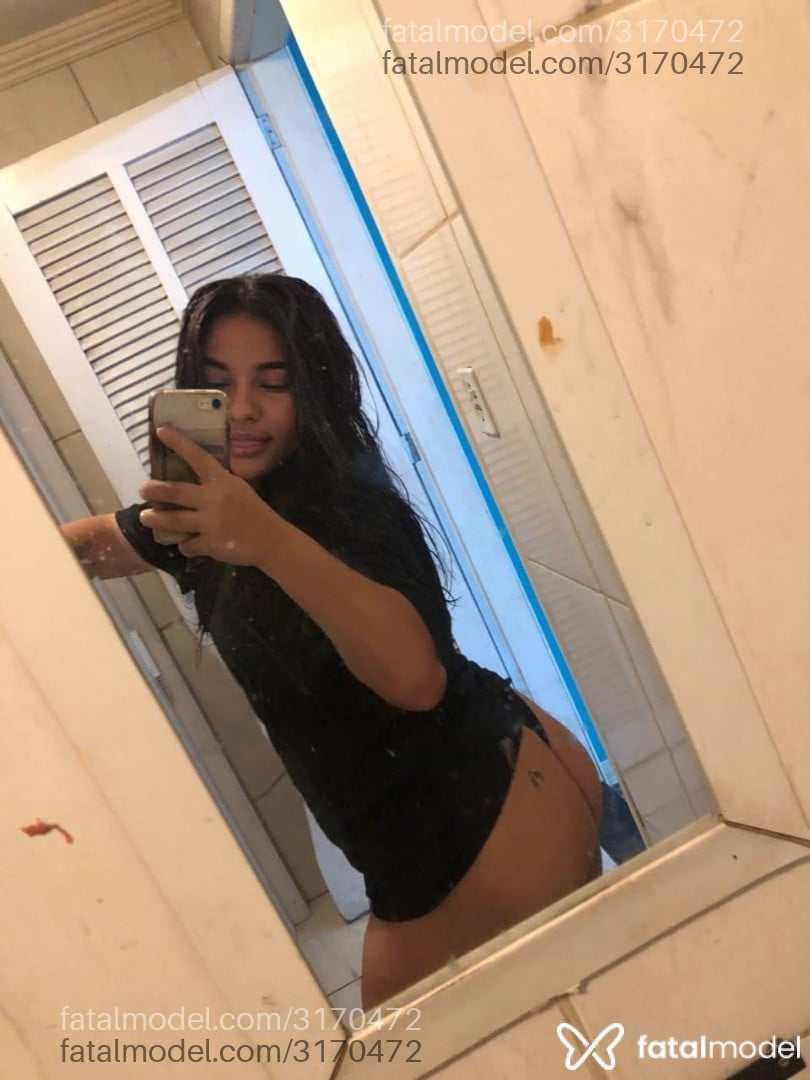 Acompanhante mulher com cabelo castanho de olhos mel em Cabo Frio - Maria Alice