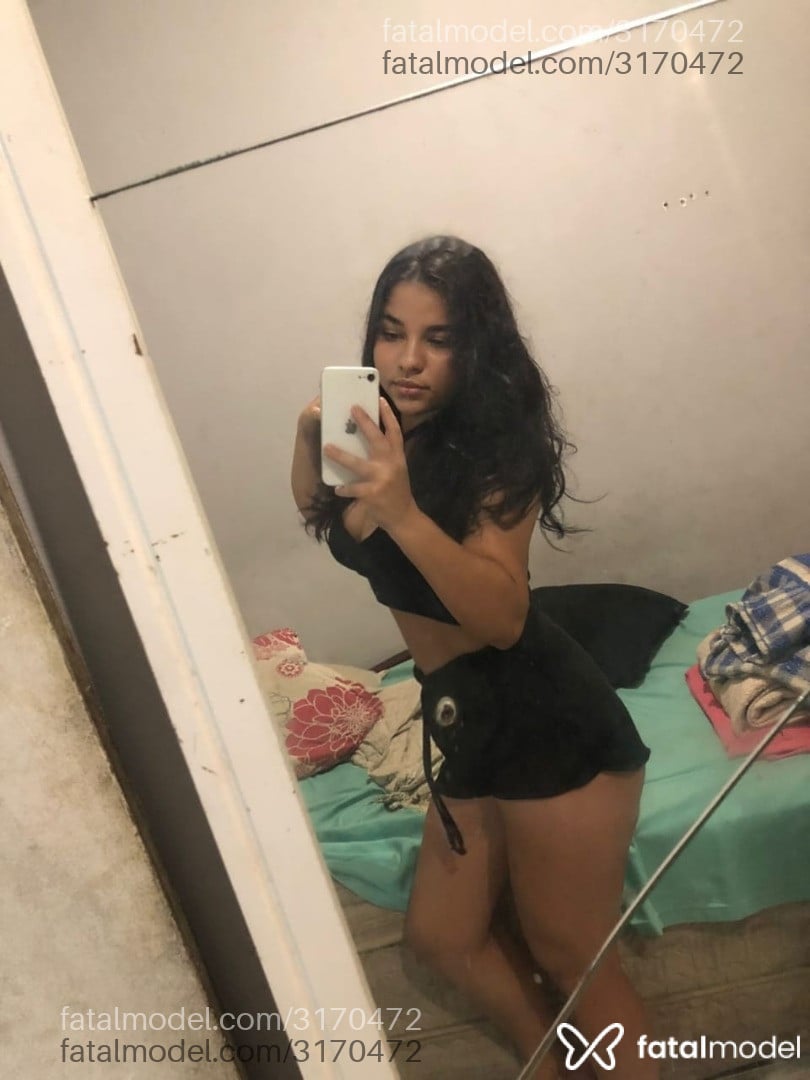 Acompanhante mulher com cabelo castanho de olhos mel em Cabo Frio - Maria Alice