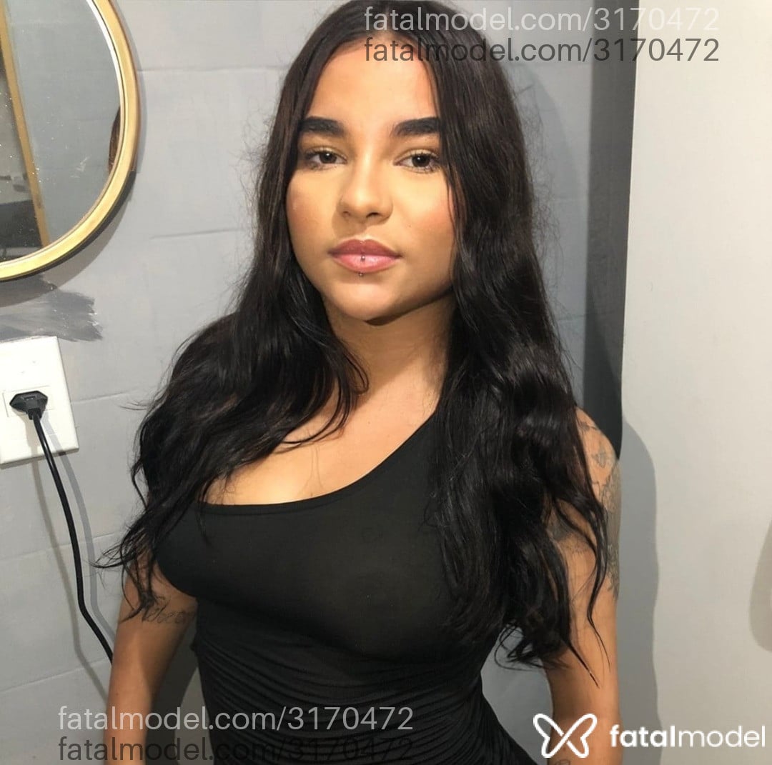 Acompanhante mulher com cabelo castanho de olhos mel em Cabo Frio - Maria Alice