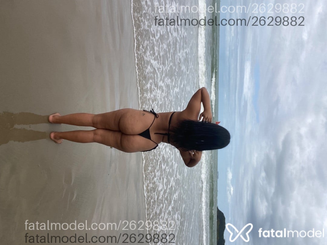 Acompanhante mulher com cabelo castanho de olhos pretos em Porto Belo Acompanhante mulher com cabelo castanho de olhos pretos em Porto Belo - Katzinha