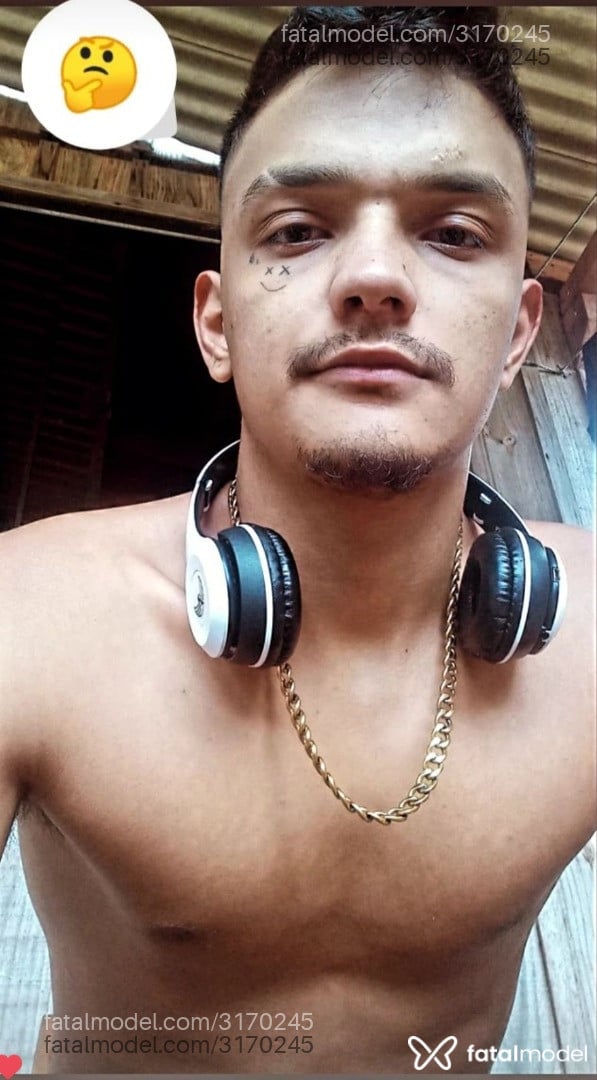 Acompanhante homem morena (o) de olhos castanhos em Dois Vizinhos Acompanhante homem morena (o) de olhos castanhos em Dois Vizinhos - Pretocharmy