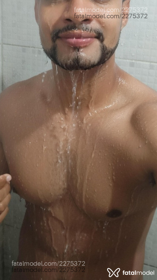 Acompanhante homem com cabelo castanho de olhos mel em Guarapari - Kaio Santos