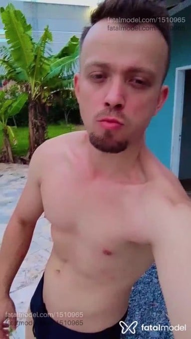 Acompanhante homem loira (o) de olhos azuis em São Francisco do Sul - Juanjo