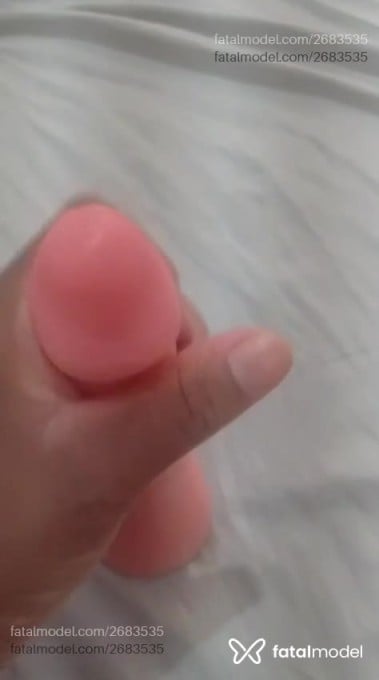 Acompanhante mulher morena (o) de olhos pretos em Virtual Acompanhante mulher morena (o) de olhos pretos em Virtual - Arielcarinhosa