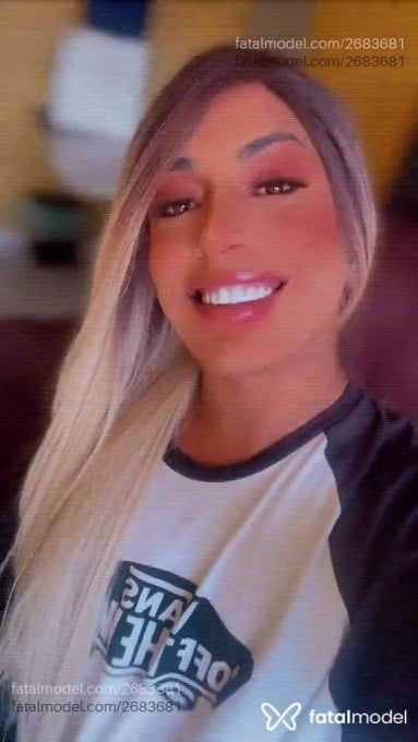 Acompanhante mulher trans loira (o) de olhos castanhos em Feira de Santana Acompanhante mulher trans loira (o) de olhos castanhos em Feira de Santana - Rebeca Telles