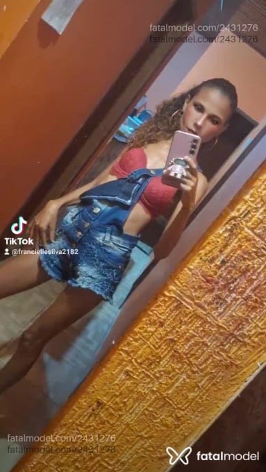 Acompanhante mulher morena (o) de olhos castanhos em Guarantã do Norte - Cielly