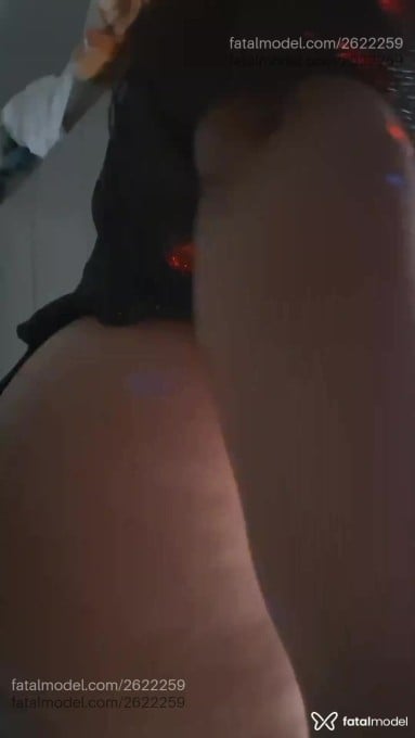 Acompanhante mulher morena (o) de olhos pretos - Sanera Acompanhante mulher morena (o) de olhos pretos - Sanera