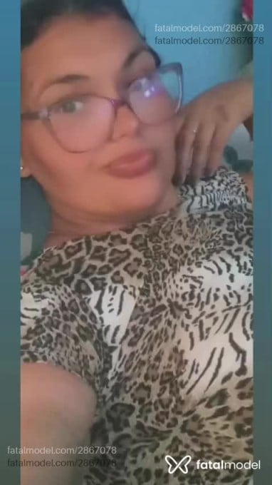 Acompanhante mulher com cabelo castanho de olhos castanhos em Virtual - Mayaa